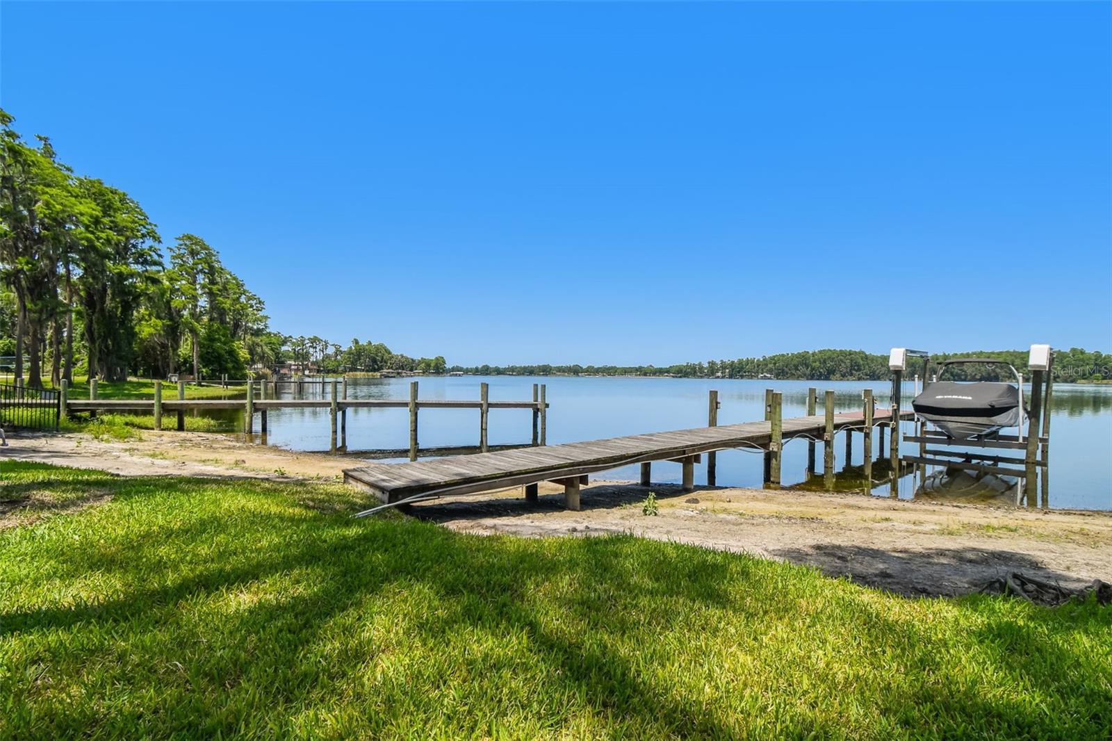 2648 LAKE MANOR DR, LAND O LAKES, FL, 34639