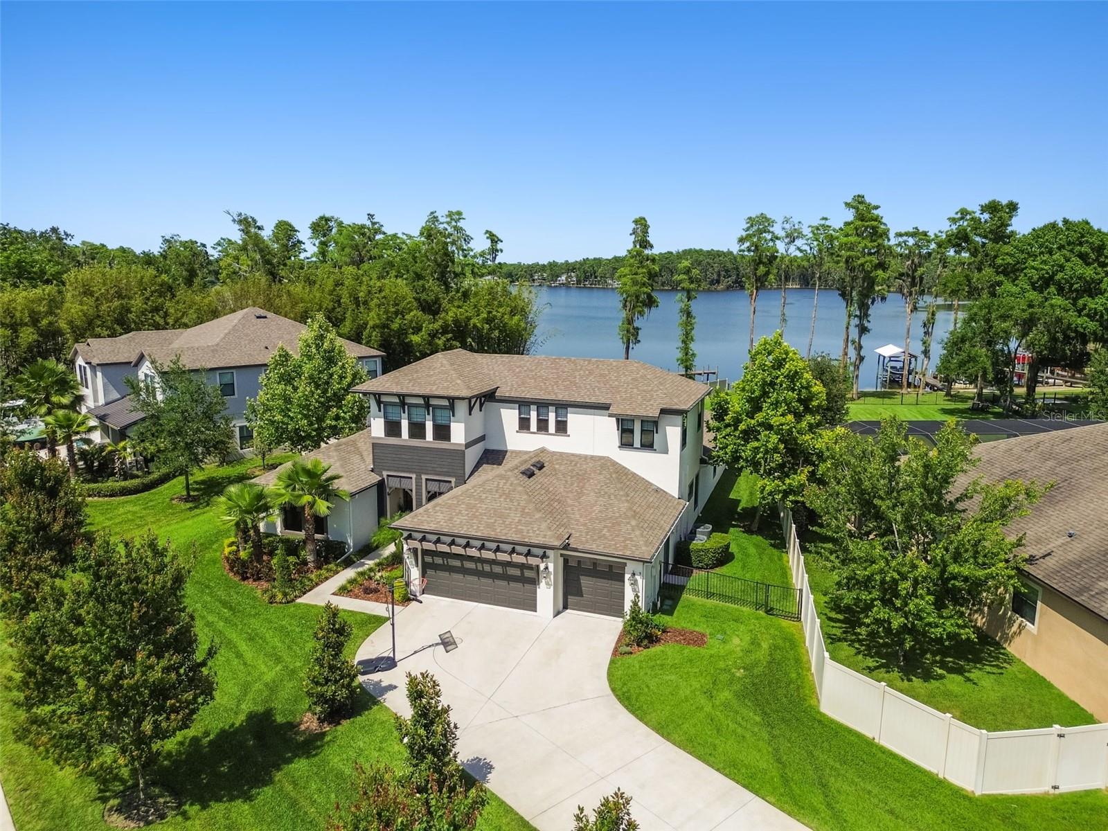 2648 LAKE MANOR DR, LAND O LAKES, FL, 34639