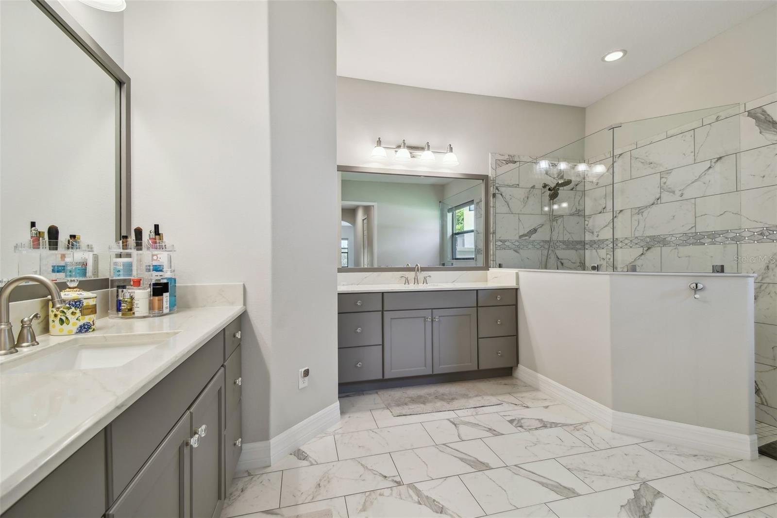 2648 LAKE MANOR DR, LAND O LAKES, FL, 34639