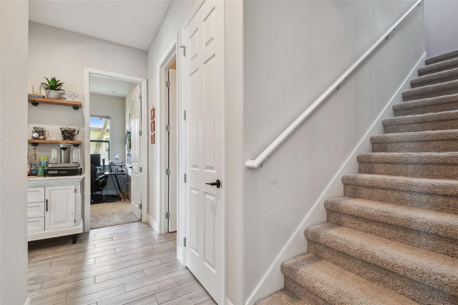 2648 LAKE MANOR DR, LAND O LAKES, FL, 34639