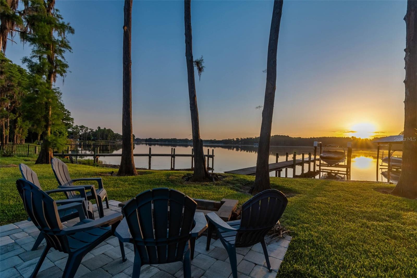 2648 LAKE MANOR DR, LAND O LAKES, FL, 34639