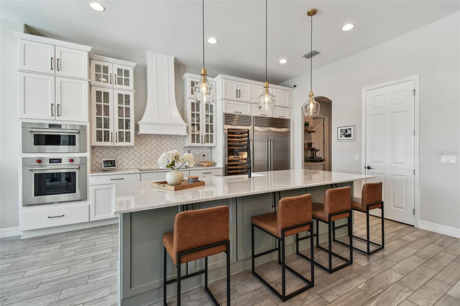 2648 LAKE MANOR DR, LAND O LAKES, FL, 34639