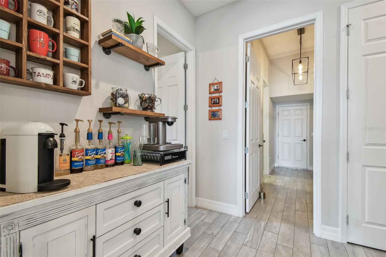 2648 LAKE MANOR DR, LAND O LAKES, FL, 34639