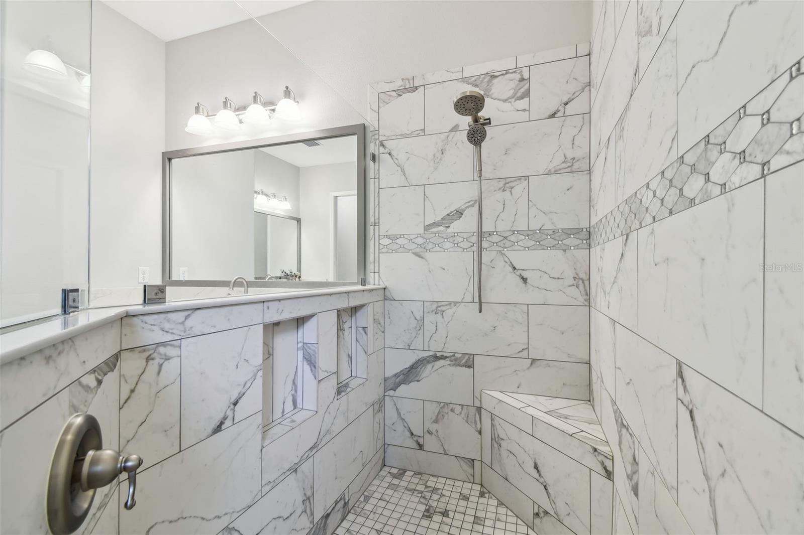 2648 LAKE MANOR DR, LAND O LAKES, FL, 34639