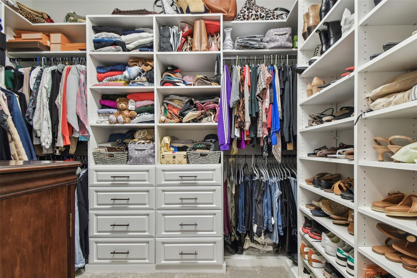 2648 LAKE MANOR DR, LAND O LAKES, FL, 34639