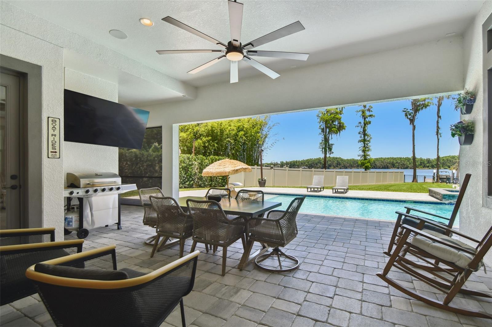 2648 LAKE MANOR DR, LAND O LAKES, FL, 34639