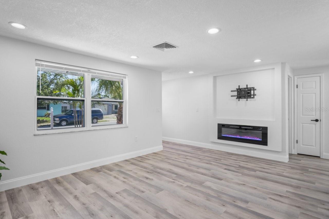 6442 SUTHERLAND AVE, NEW PORT RICHEY, FL, 34653