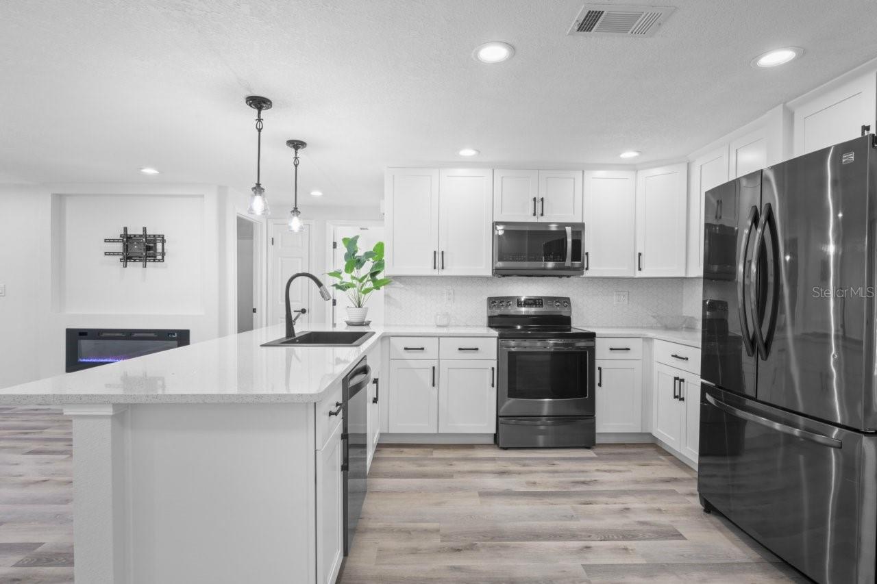 6442 SUTHERLAND AVE, NEW PORT RICHEY, FL, 34653