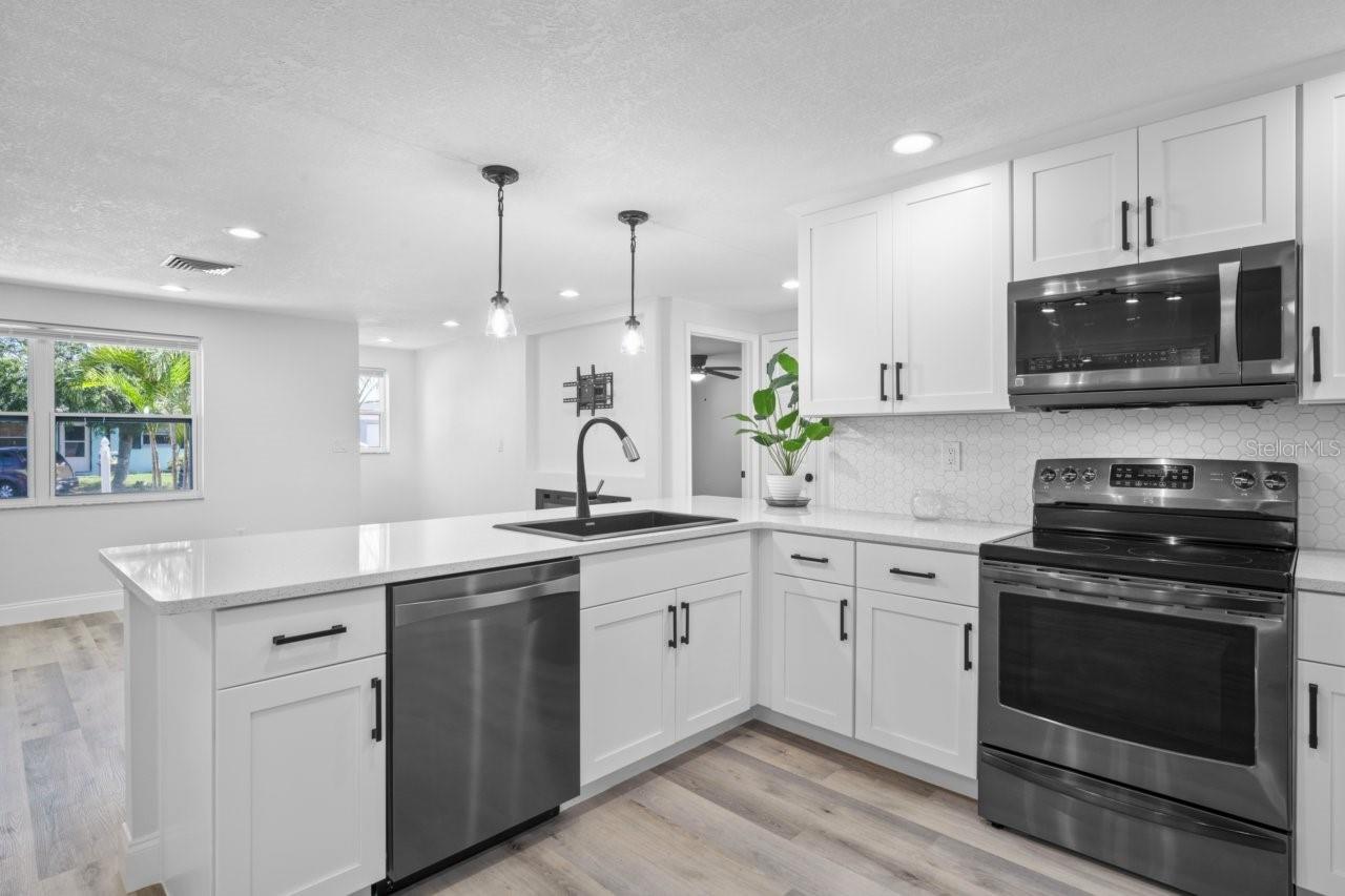 6442 SUTHERLAND AVE, NEW PORT RICHEY, FL, 34653