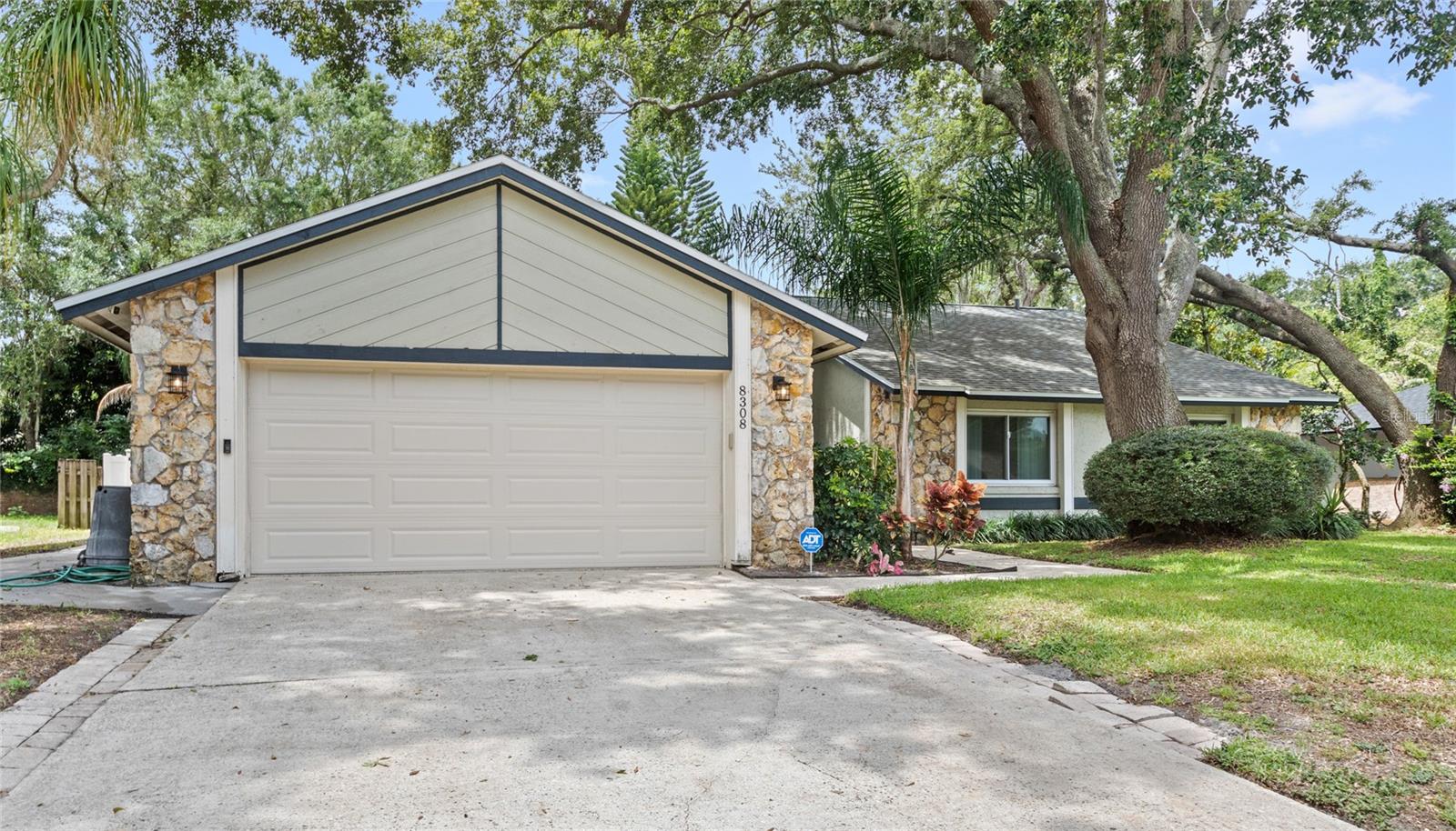 8308 GRANADA BLVD, ORLANDO, FL, 32836