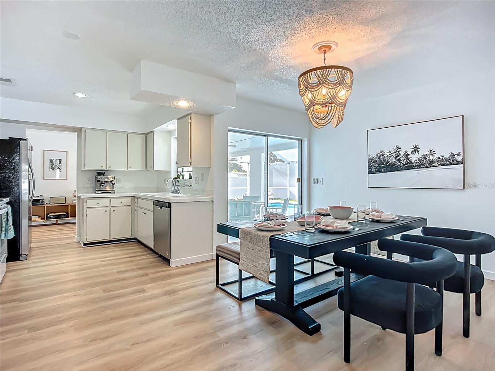 912 PONDEROSA PINE LN, SARASOTA, FL, 34243