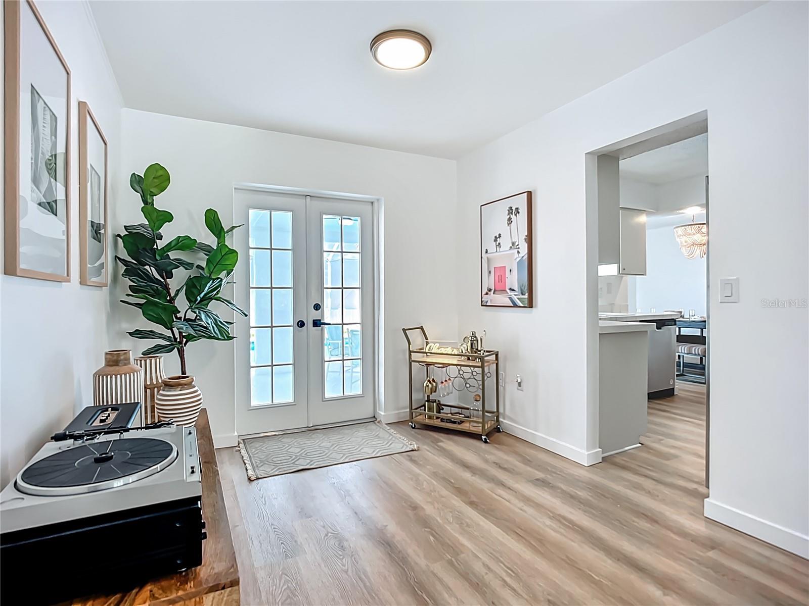 912 PONDEROSA PINE LN, SARASOTA, FL, 34243