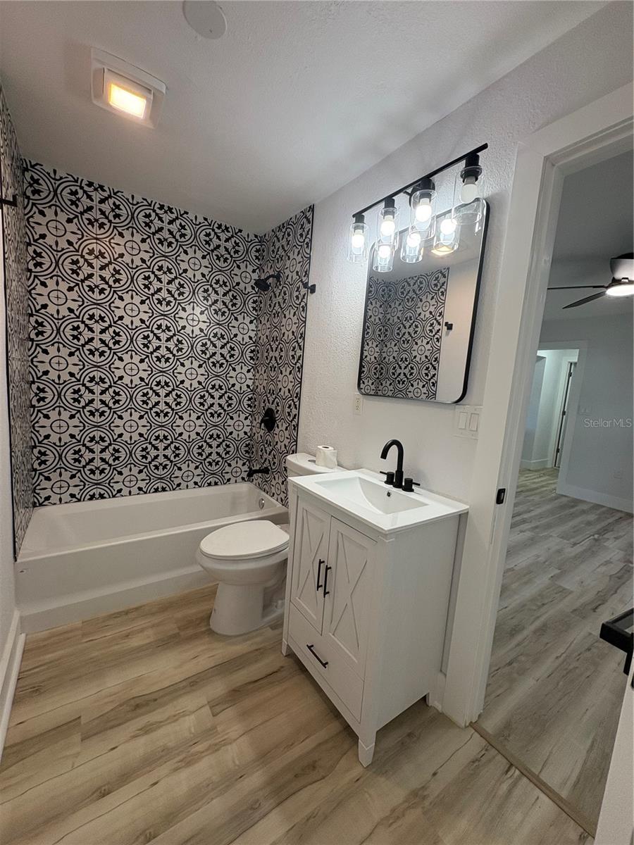 7703 GLENVIEW LN, TAMPA, FL, 33615