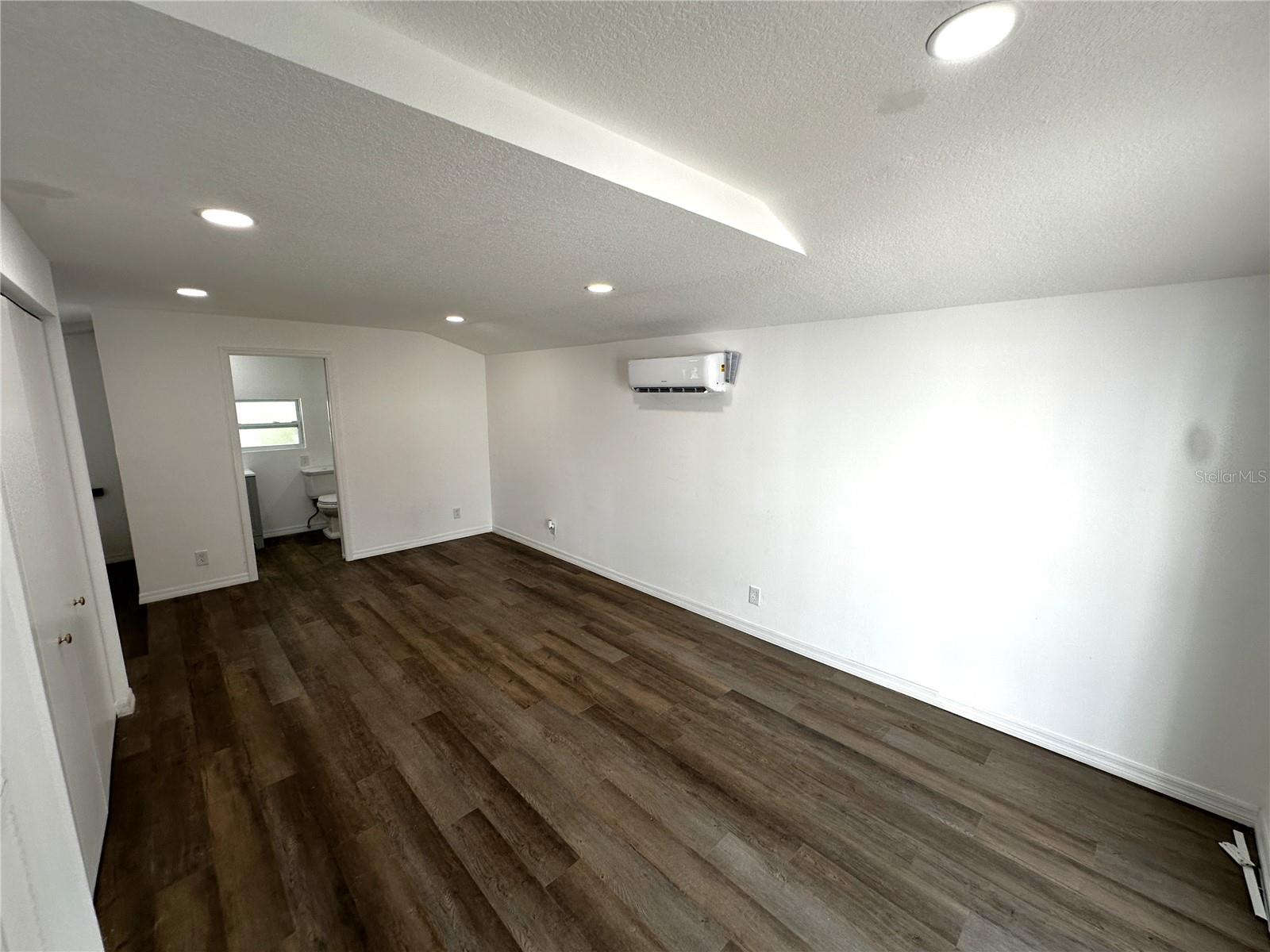 3980 55TH AVE N, ST PETERSBURG, FL, 33714