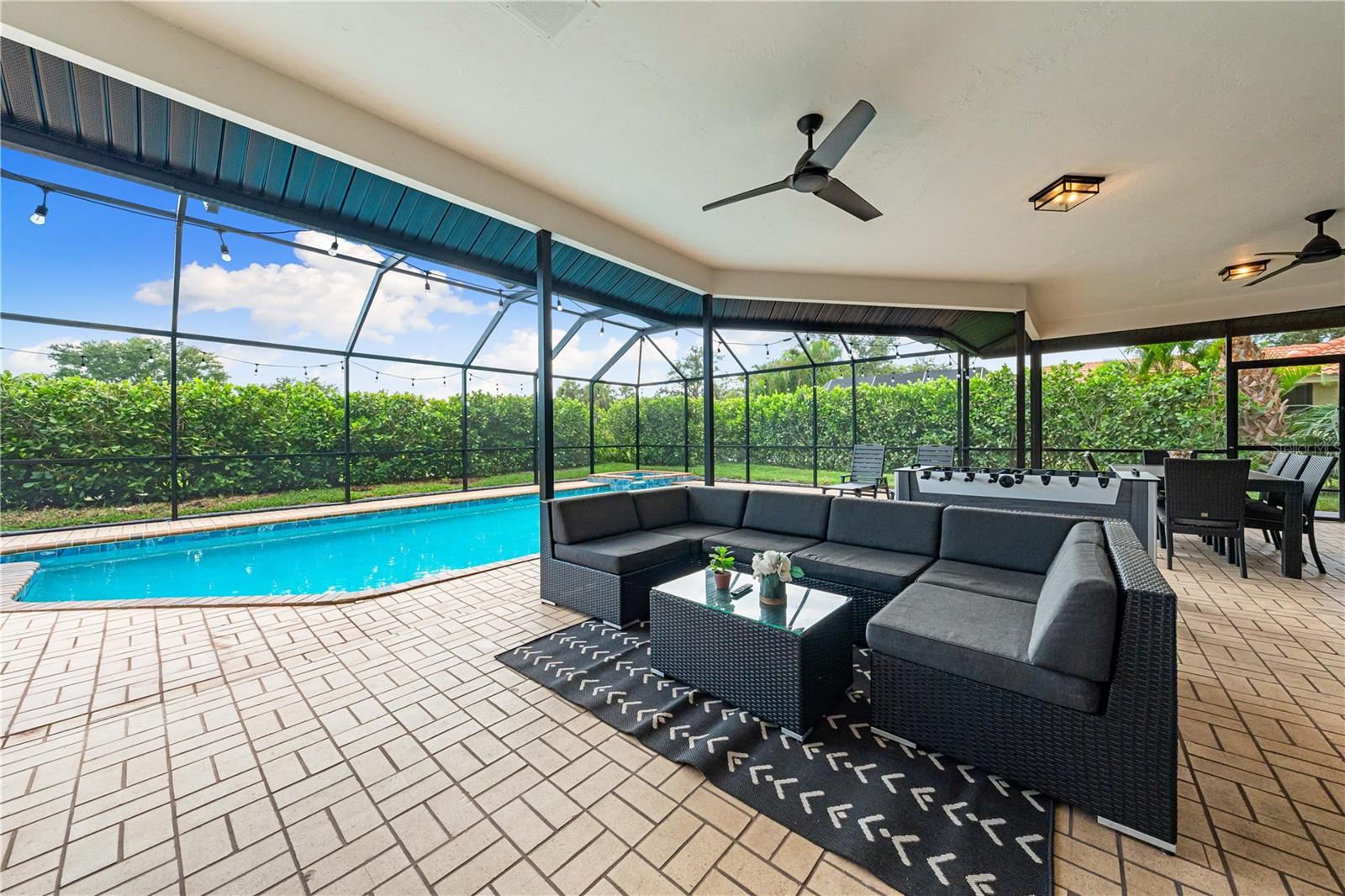 A4655585 Property Photo