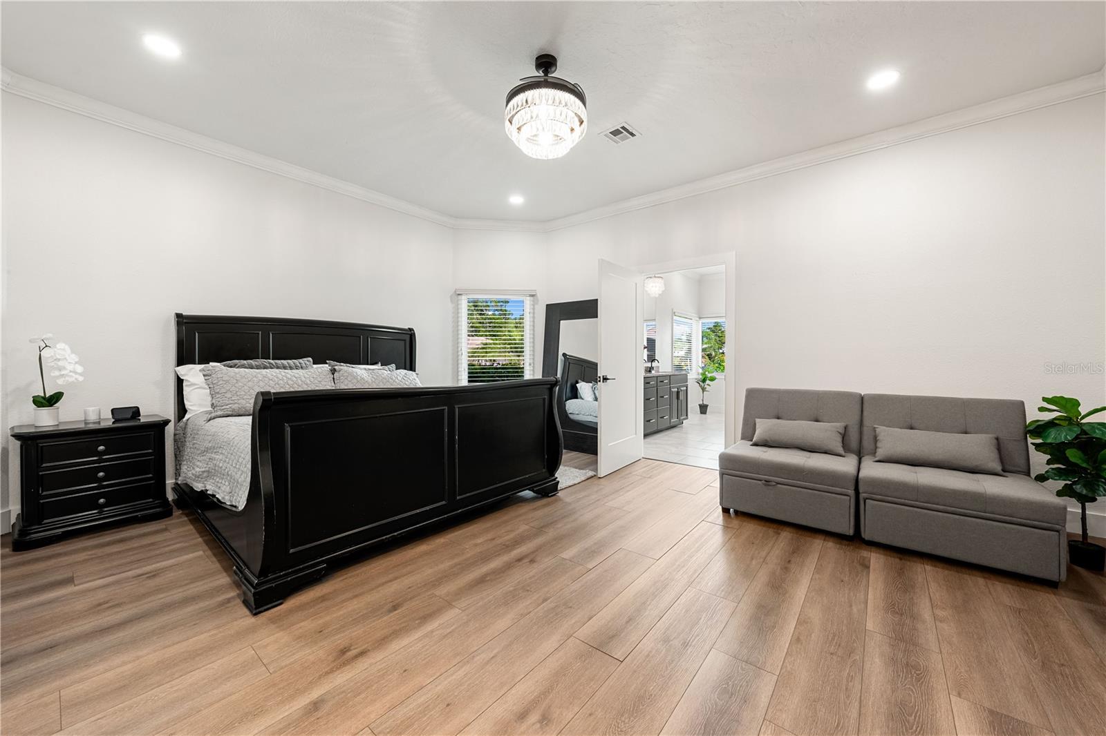 A4655585 Property Photo
