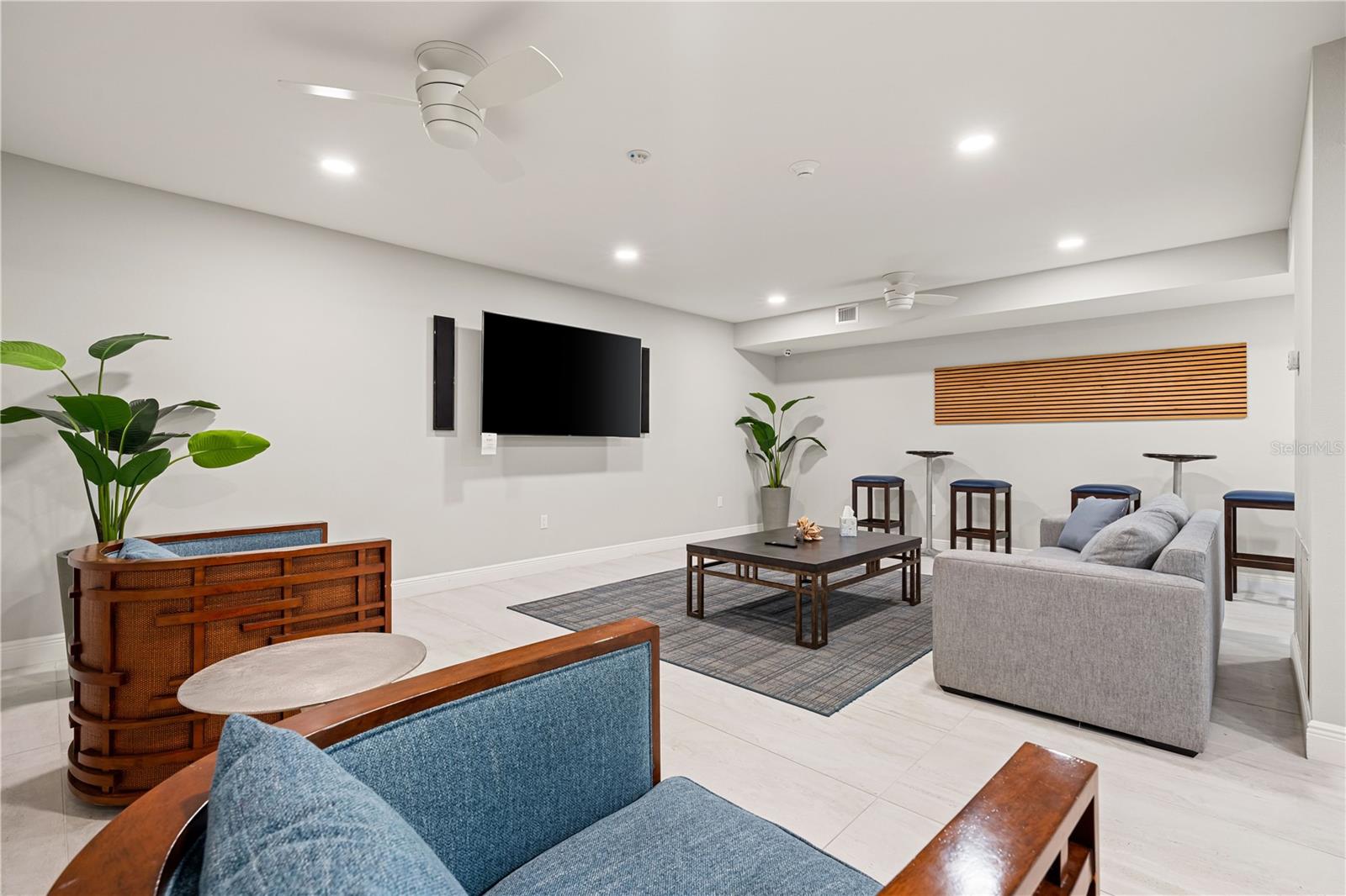 A4655585 Property Photo