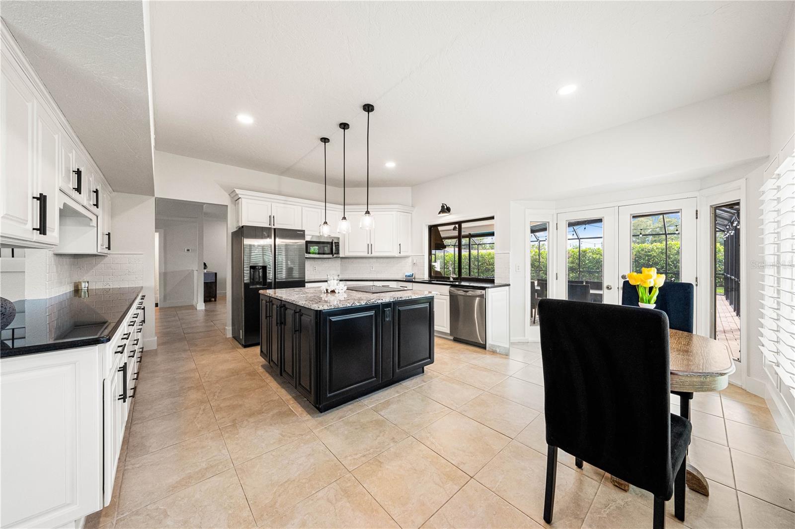 A4655585 Property Photo