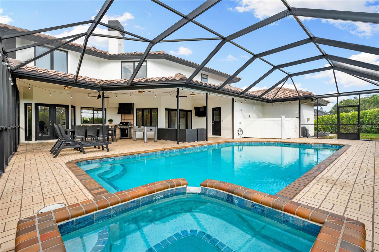 A4655585 Property Photo
