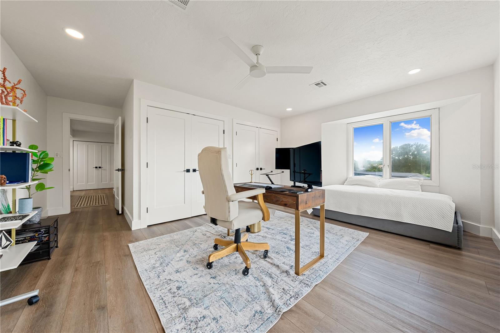 A4655585 Property Photo