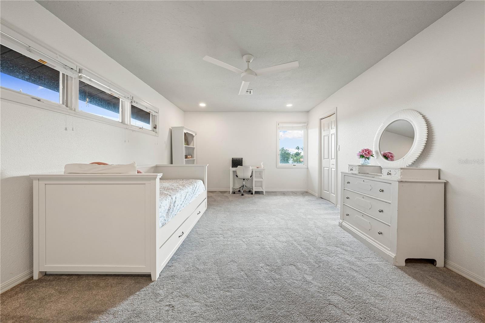 A4655585 Property Photo