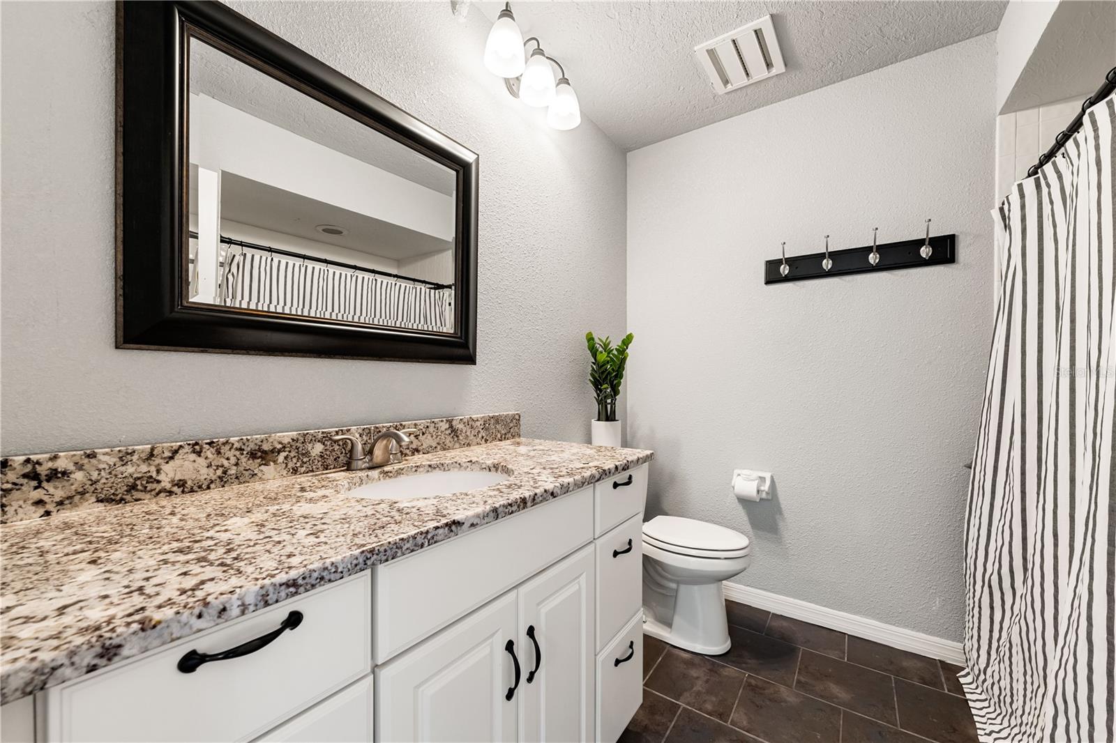 A4655585 Property Photo