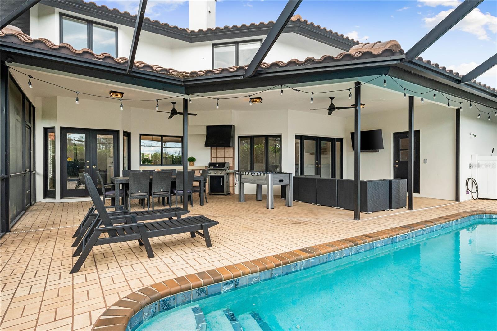 A4655585 Property Photo