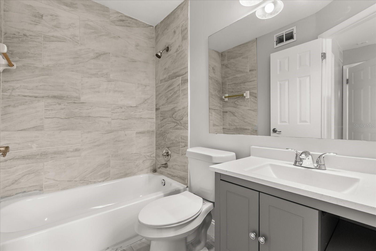 1924 LAKE ATRIUMS CIR #52, ORLANDO, FL, 32839