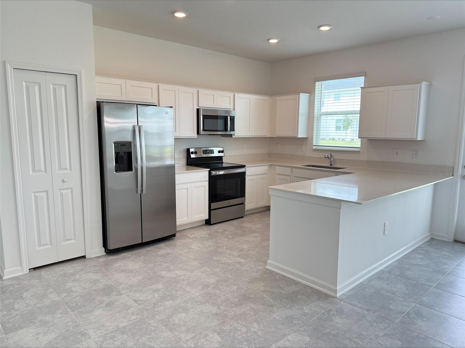 280 NINE IRON DR, DAVENPORT, FL, 33896