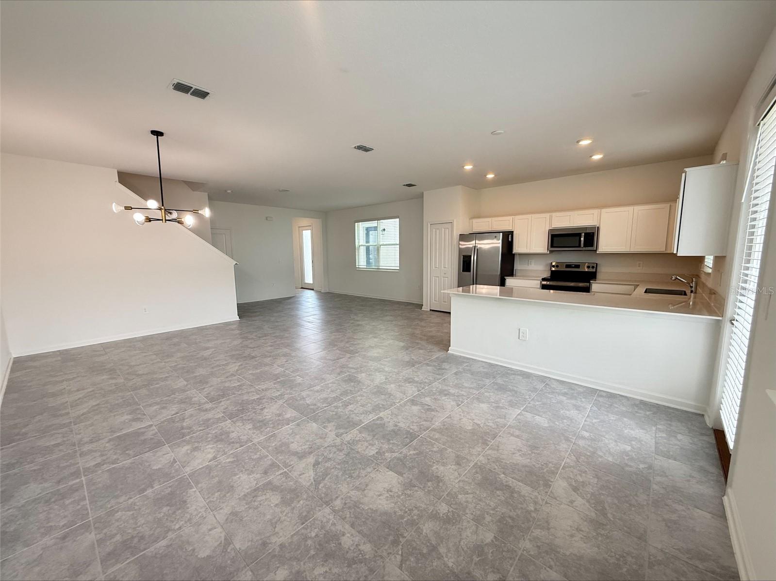 280 NINE IRON DR, DAVENPORT, FL, 33896