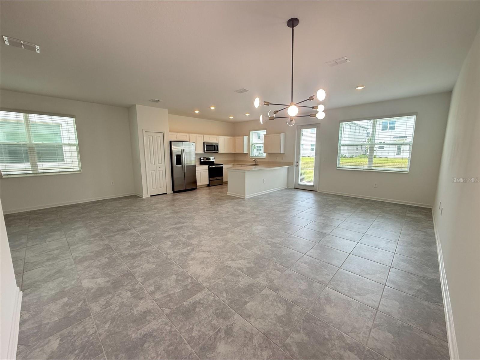 280 NINE IRON DR, DAVENPORT, FL, 33896