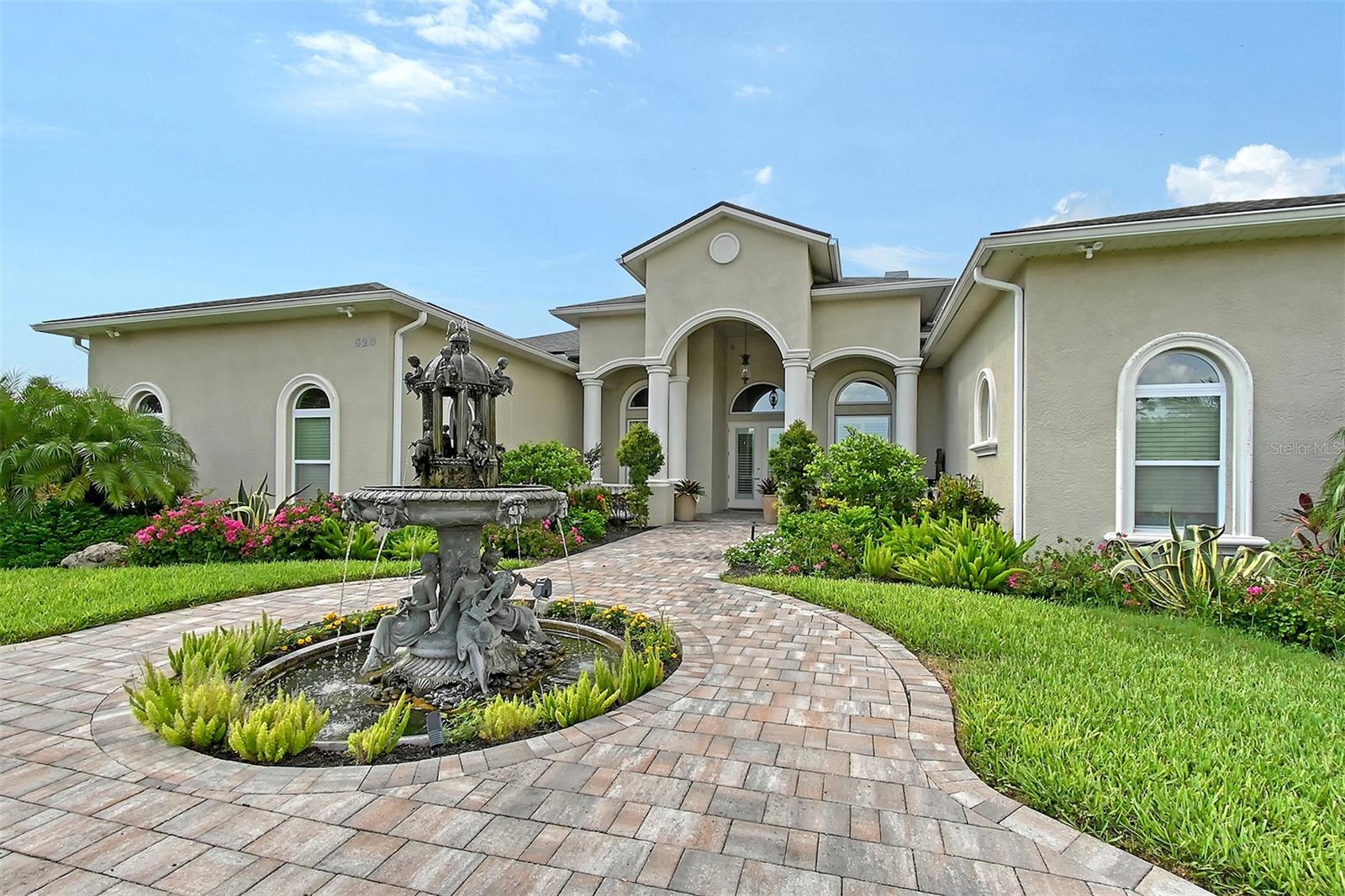 520 RYE RD NE, BRADENTON, FL, 34212