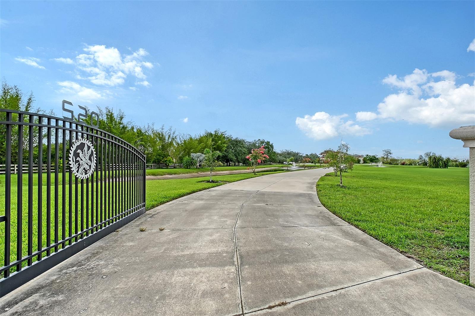 520 RYE RD NE, BRADENTON, FL, 34212