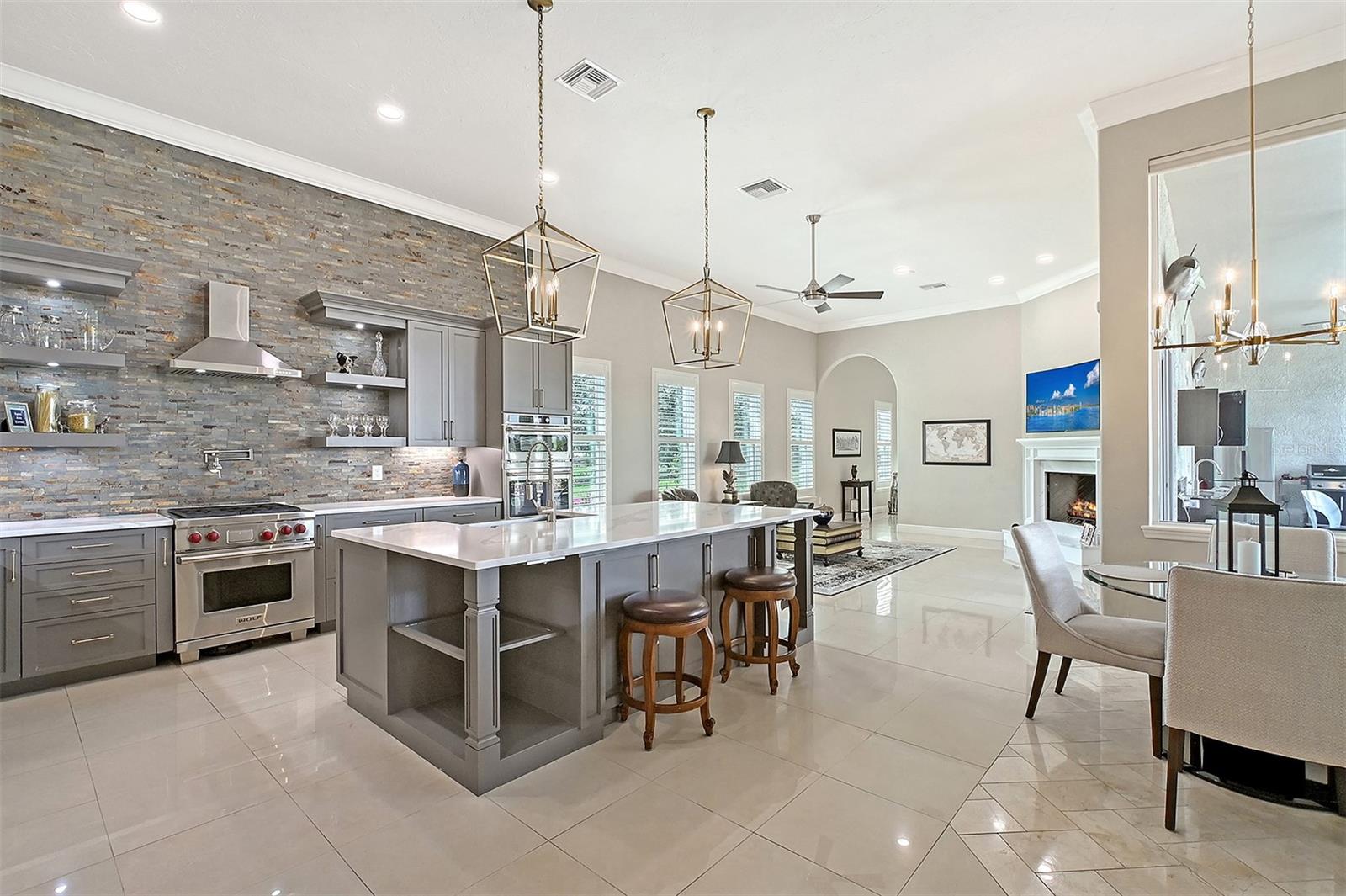 520 RYE RD NE, BRADENTON, FL, 34212