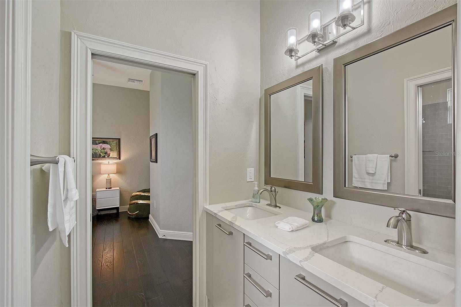 520 RYE RD NE, BRADENTON, FL, 34212