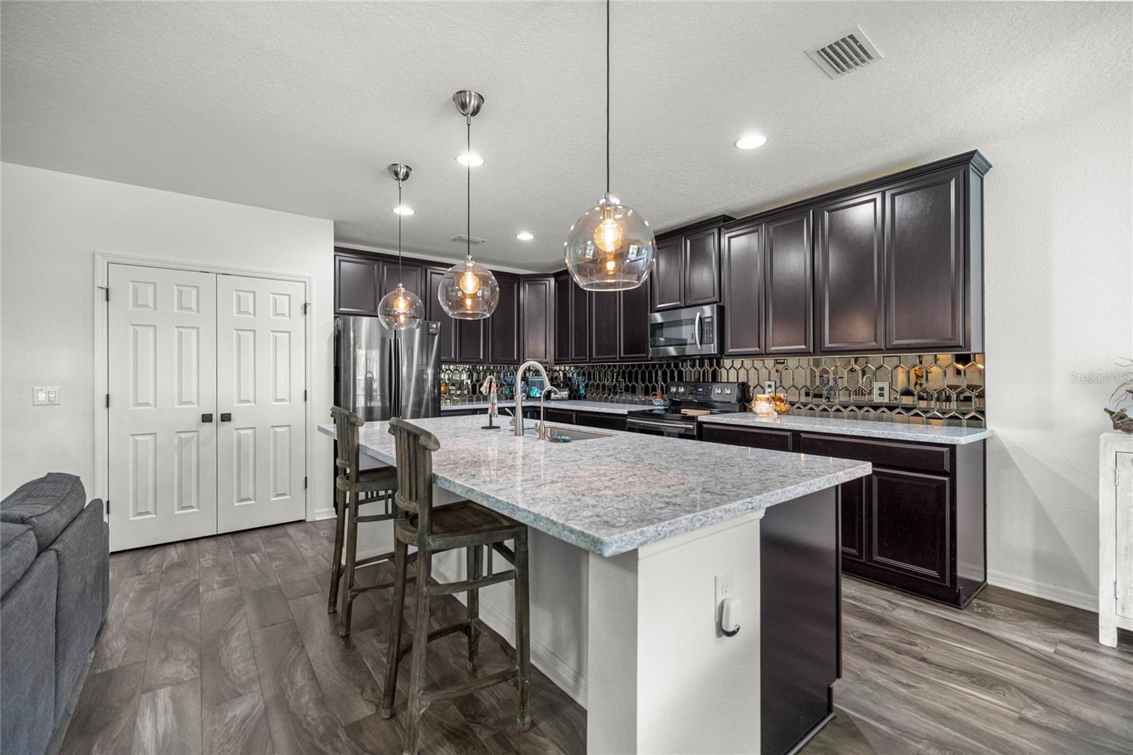 358 IRVING BEND DR, GROVELAND, FL, 34736