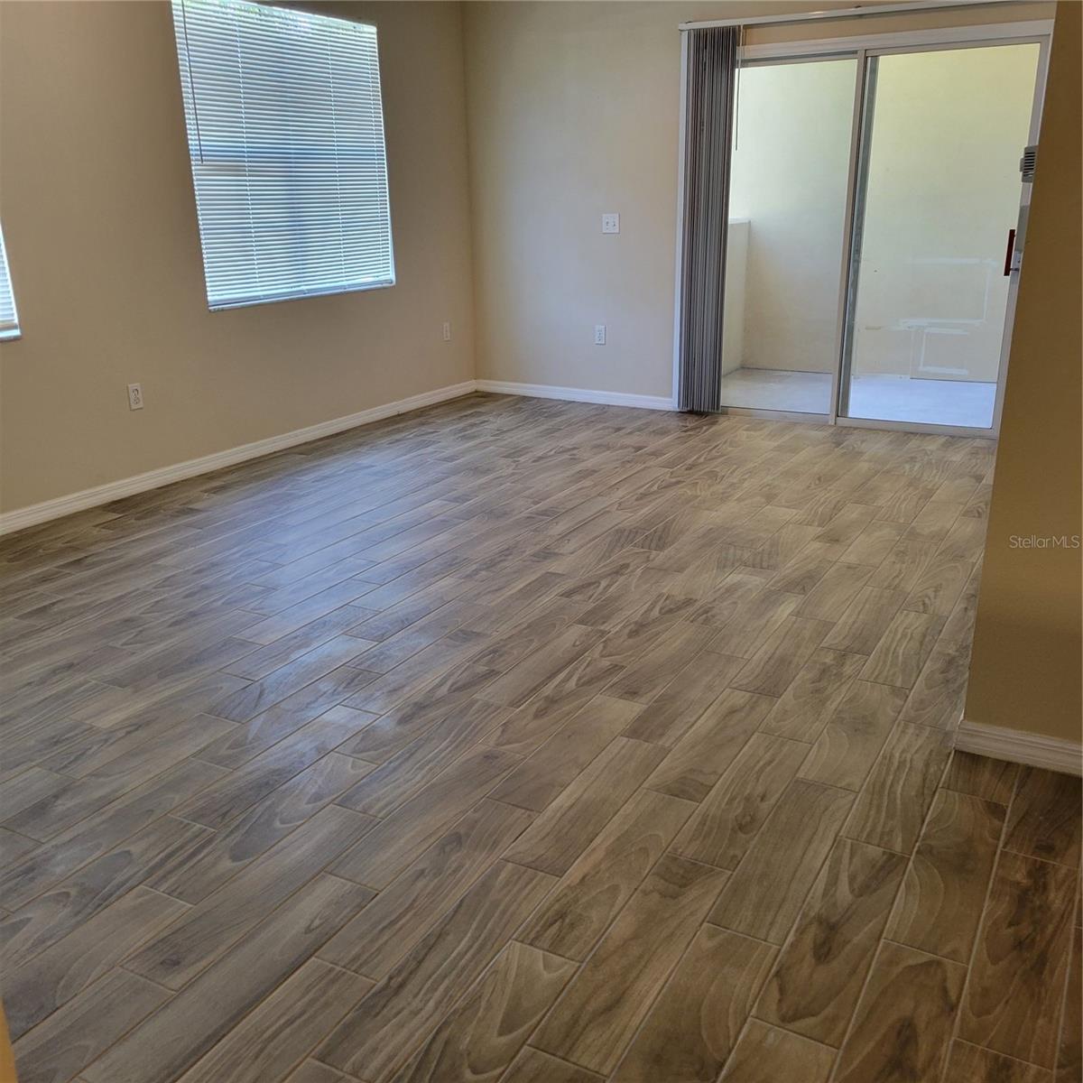 1155 VILLAGIO CIR #102, SARASOTA, FL, 34237