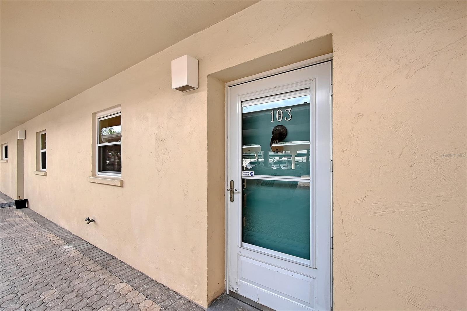 1300 N PORTOFINO DR #103, SARASOTA, FL, 34242