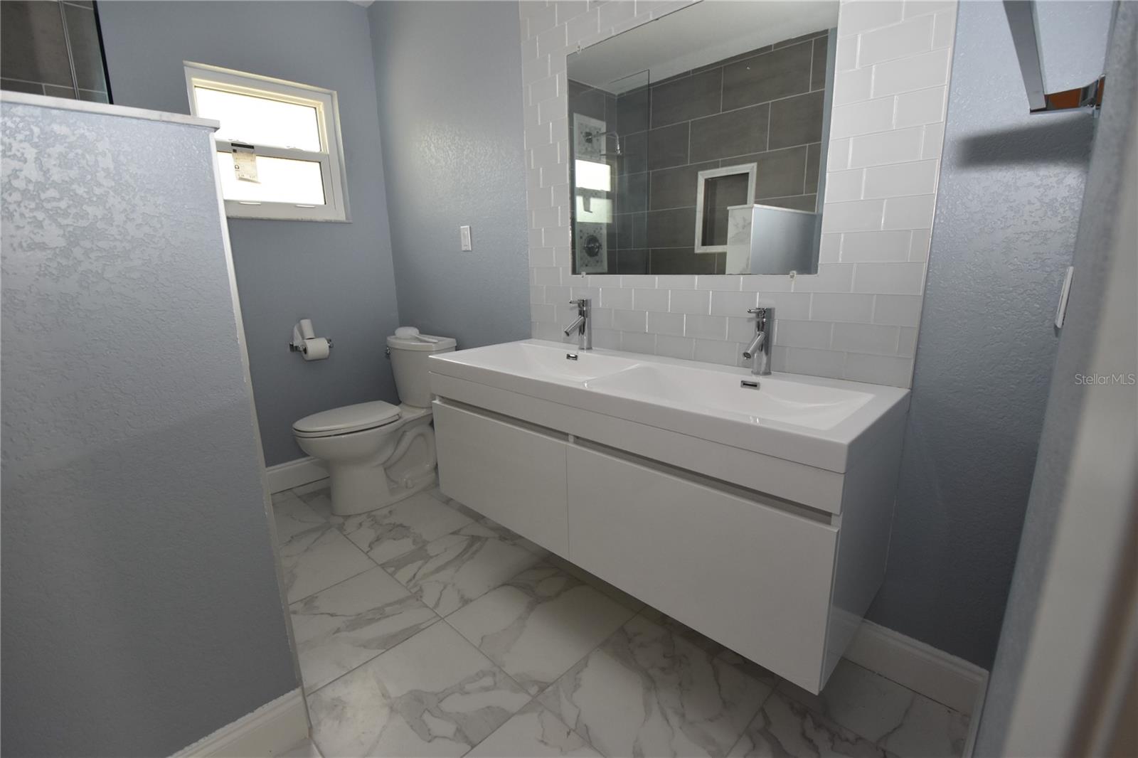 1107 W WOODLAWN AVE, TAMPA, FL, 33603