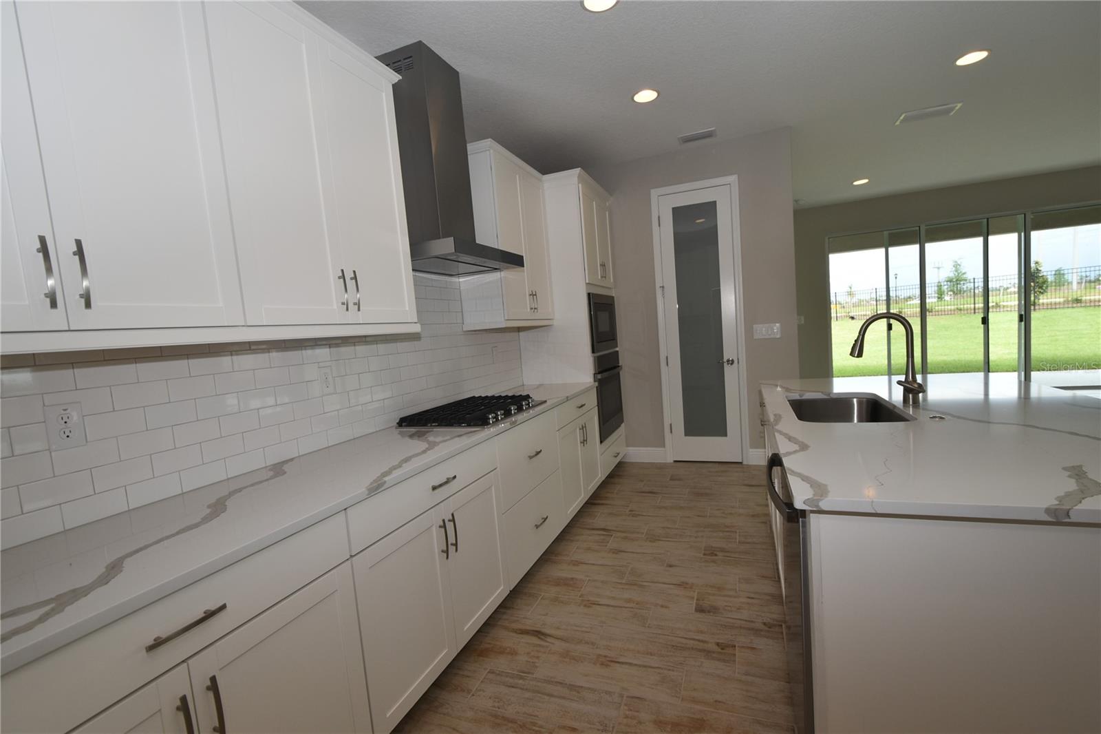 6394 ROADSTEAD CT, APOLLO BEACH, FL, 33572