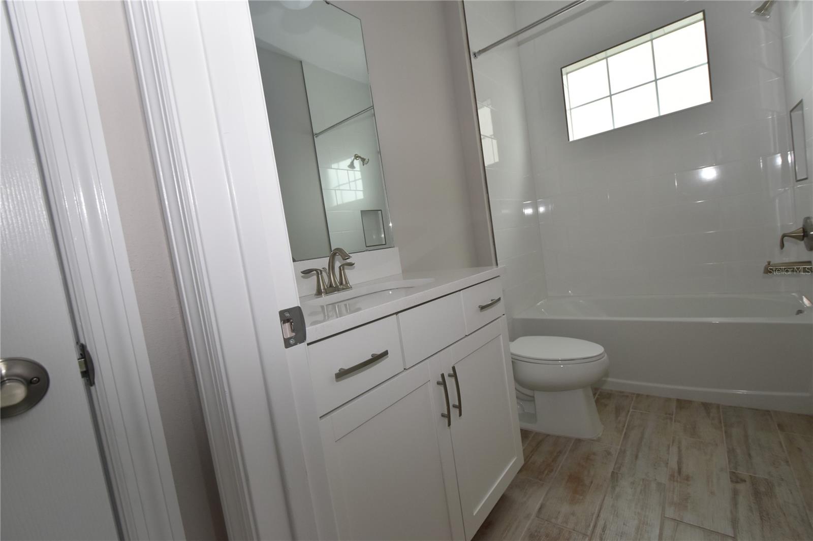 6394 ROADSTEAD CT, APOLLO BEACH, FL, 33572