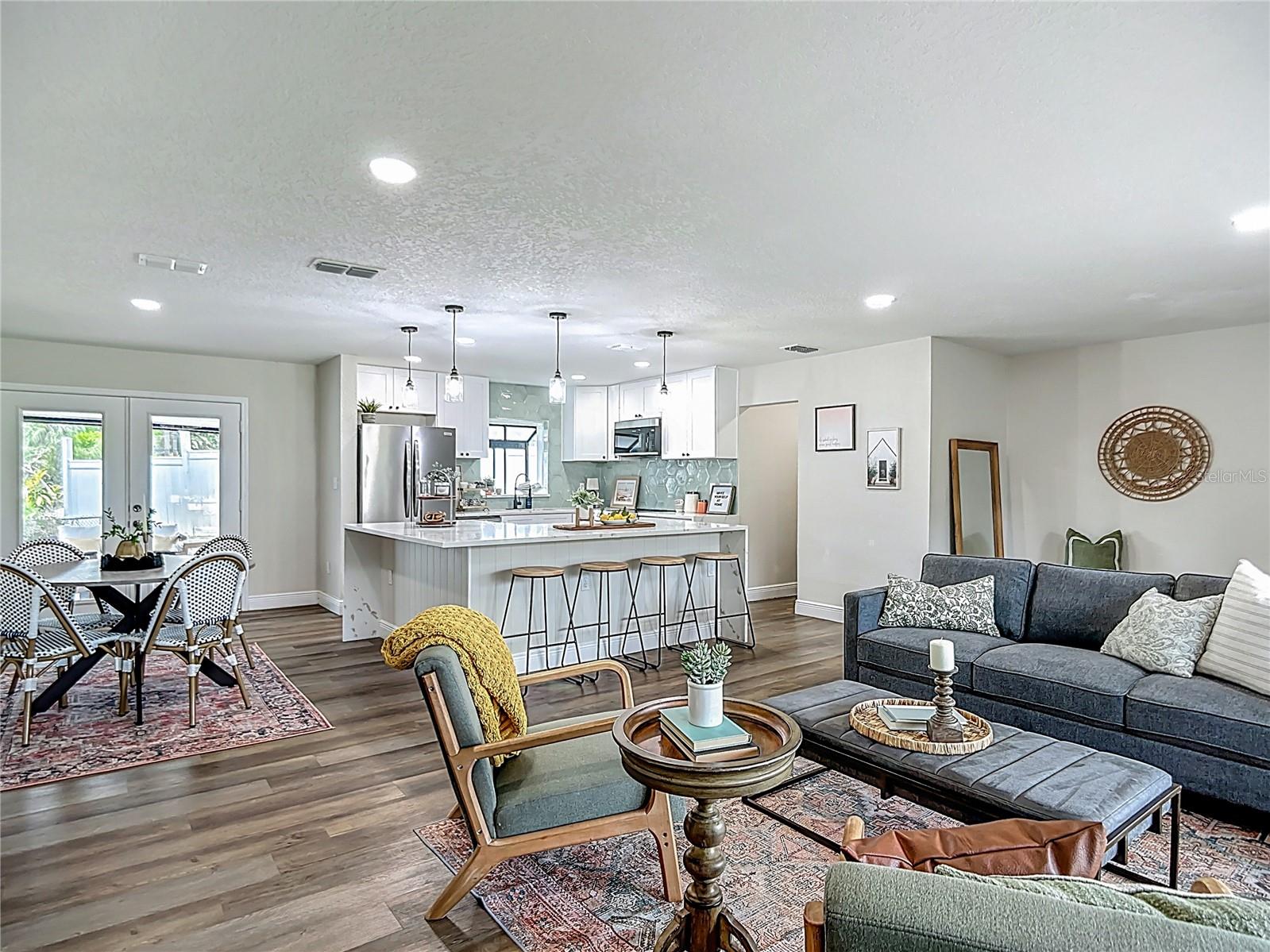 1611 CANAL, TAVARES, FL, 32778