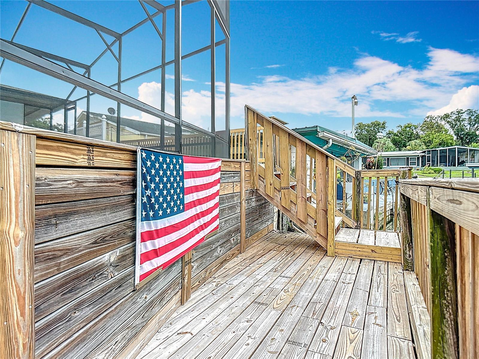 1611 CANAL, TAVARES, FL, 32778