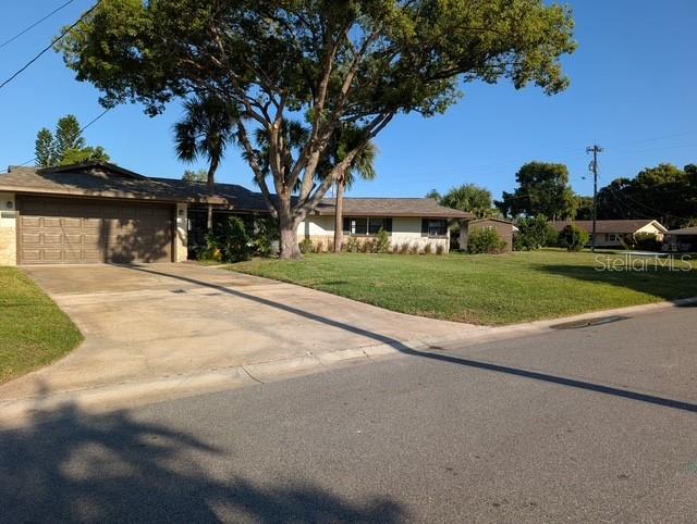 1611 CANAL, TAVARES, FL, 32778