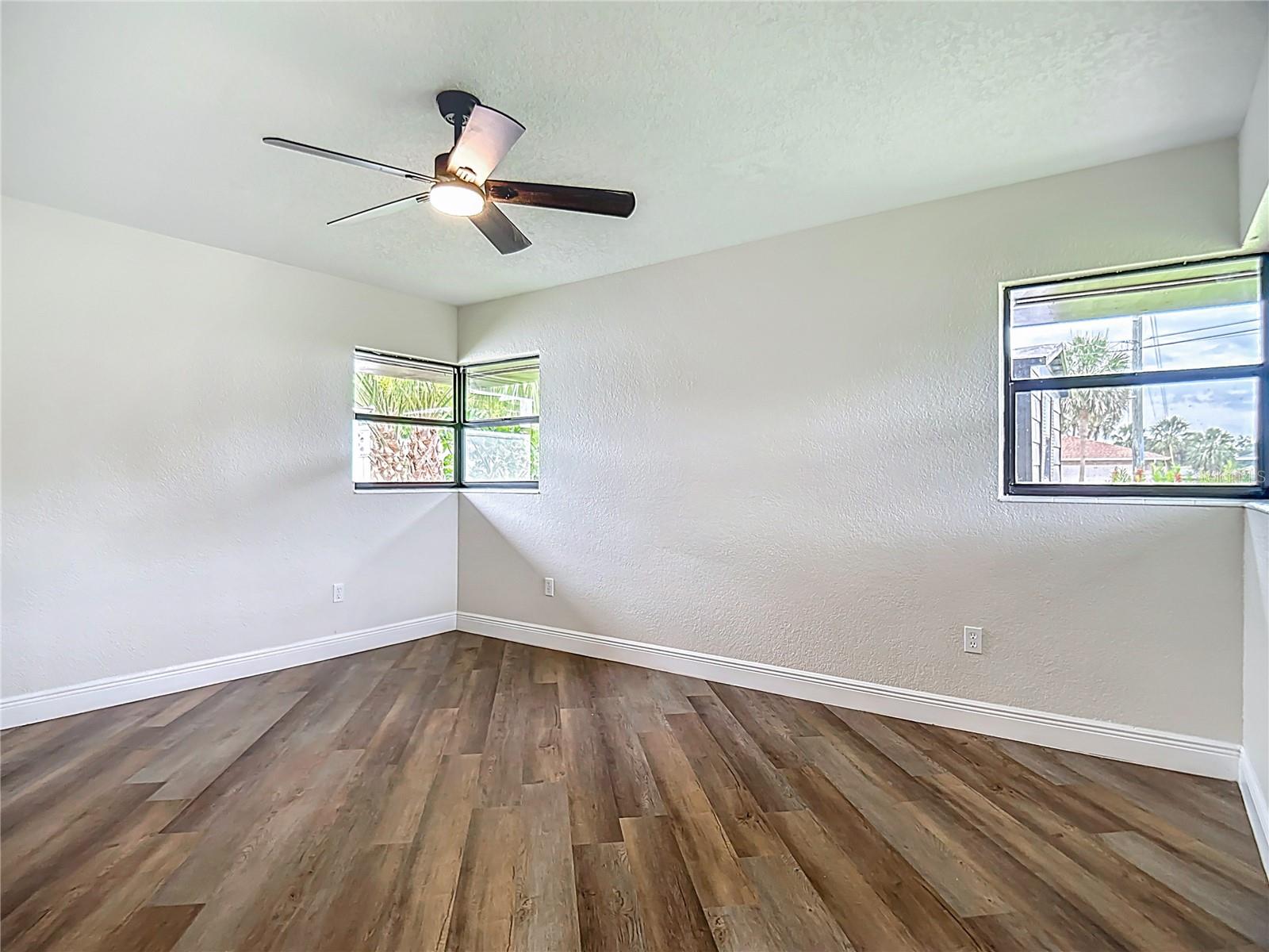 1611 CANAL, TAVARES, FL, 32778