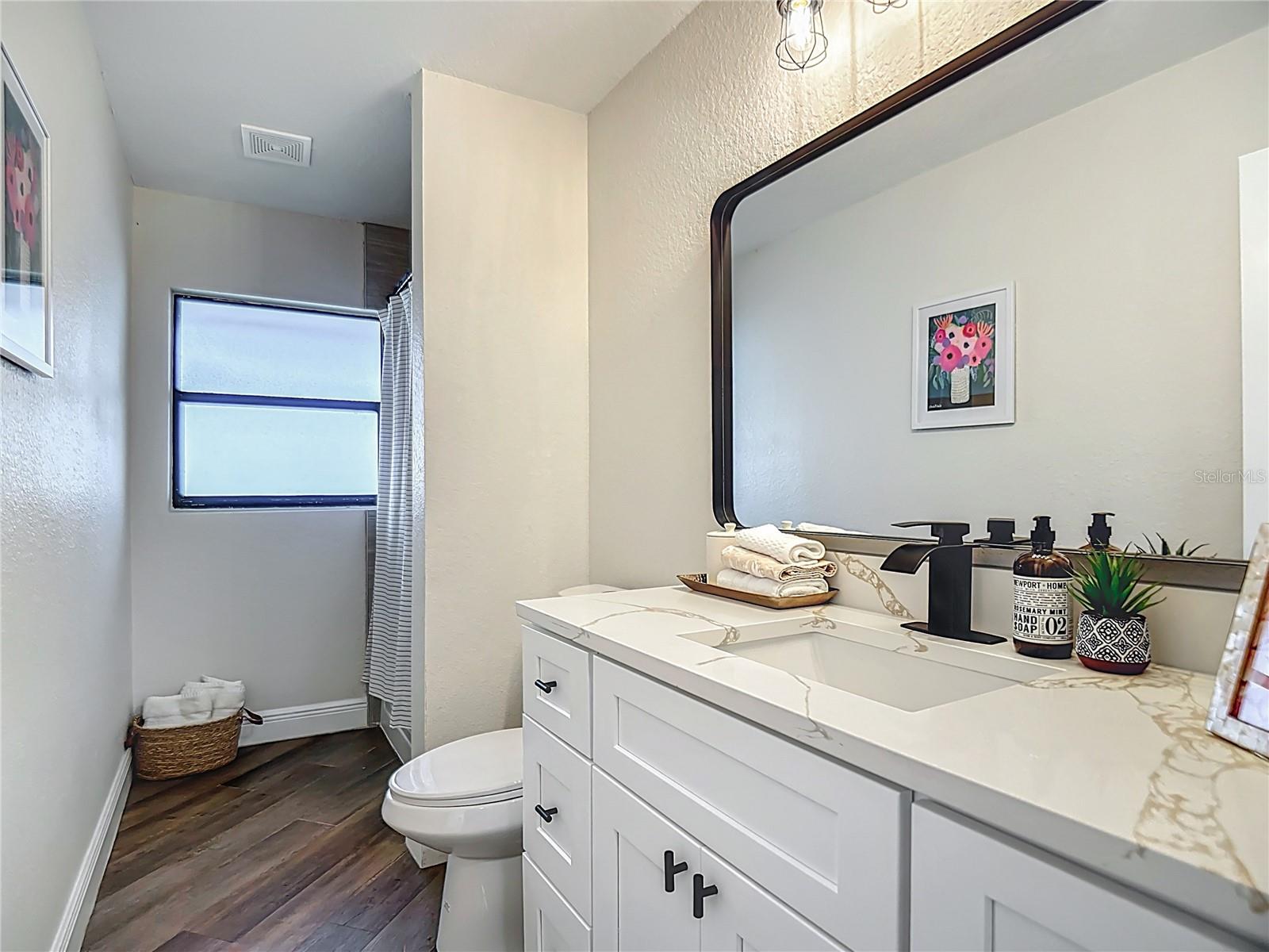 1611 CANAL, TAVARES, FL, 32778