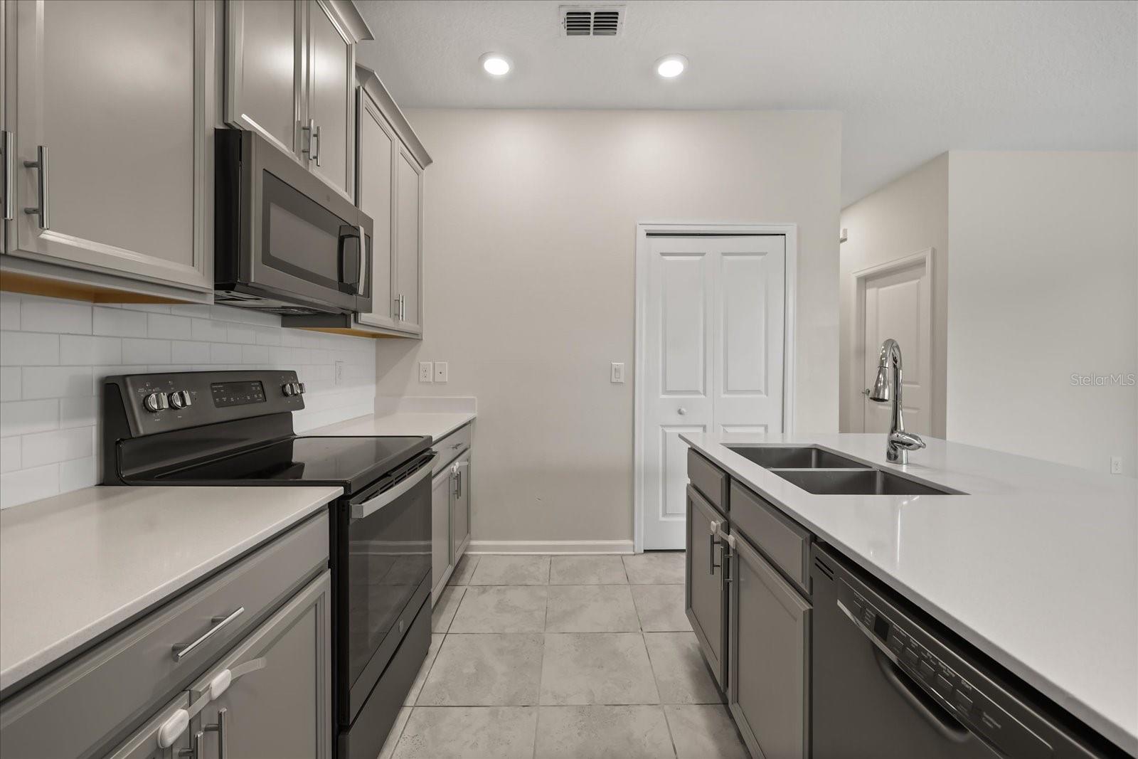 2966 AQUA VIRGO LOOP #16, ORLANDO, FL, 32837