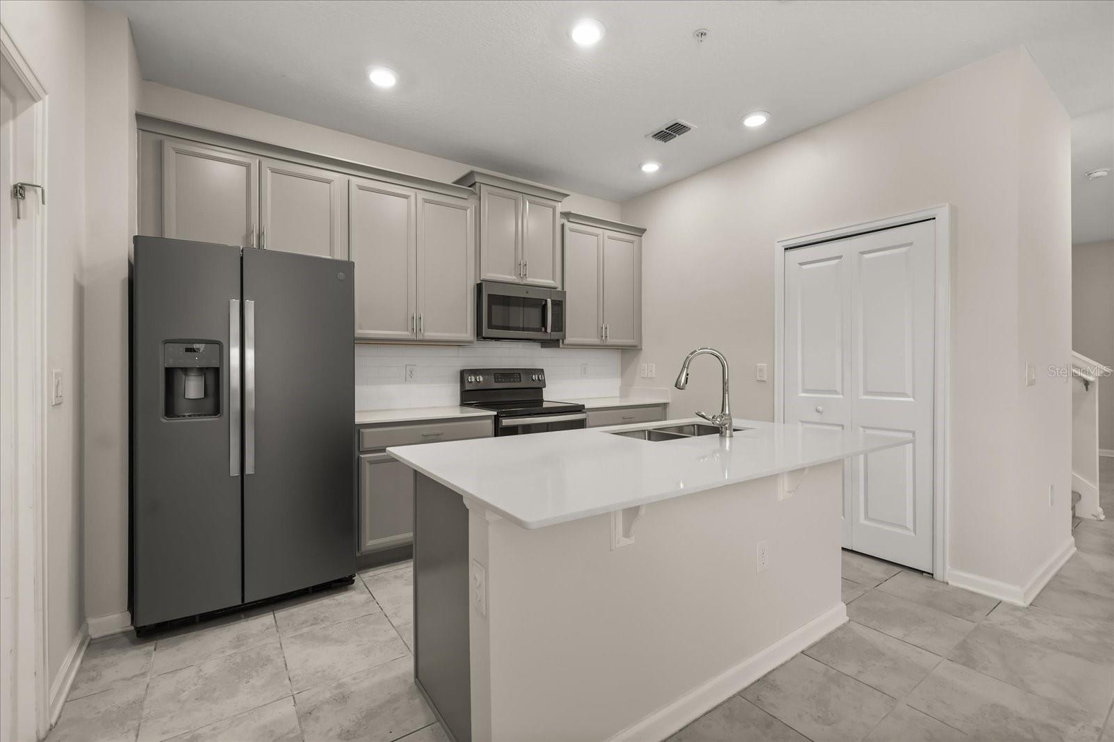 2966 AQUA VIRGO LOOP #16, ORLANDO, FL, 32837