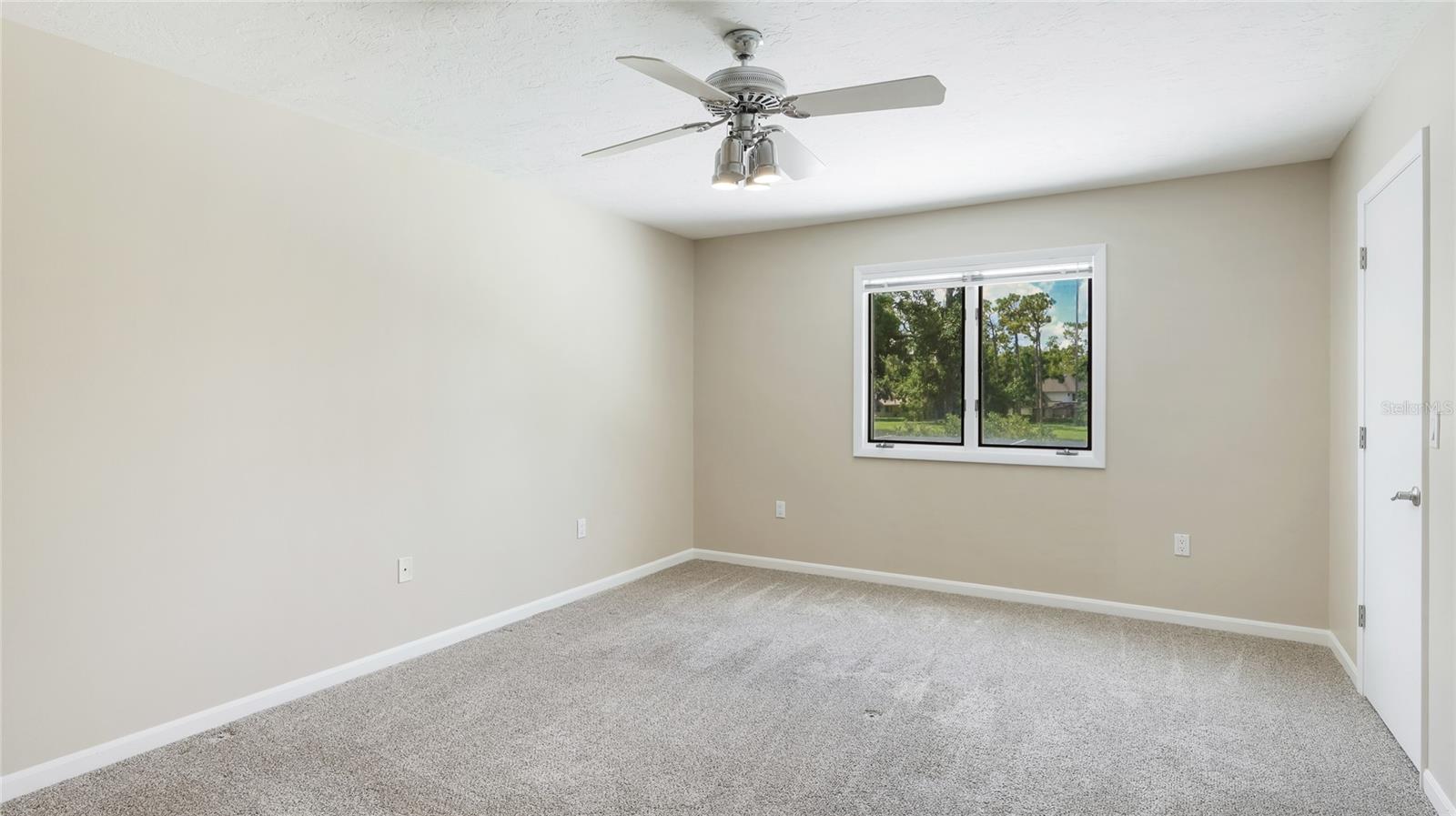 A4655607 Property Photo