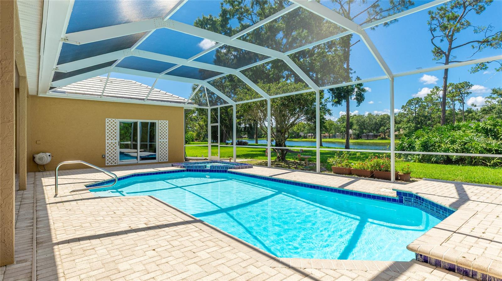A4655607 Property Photo